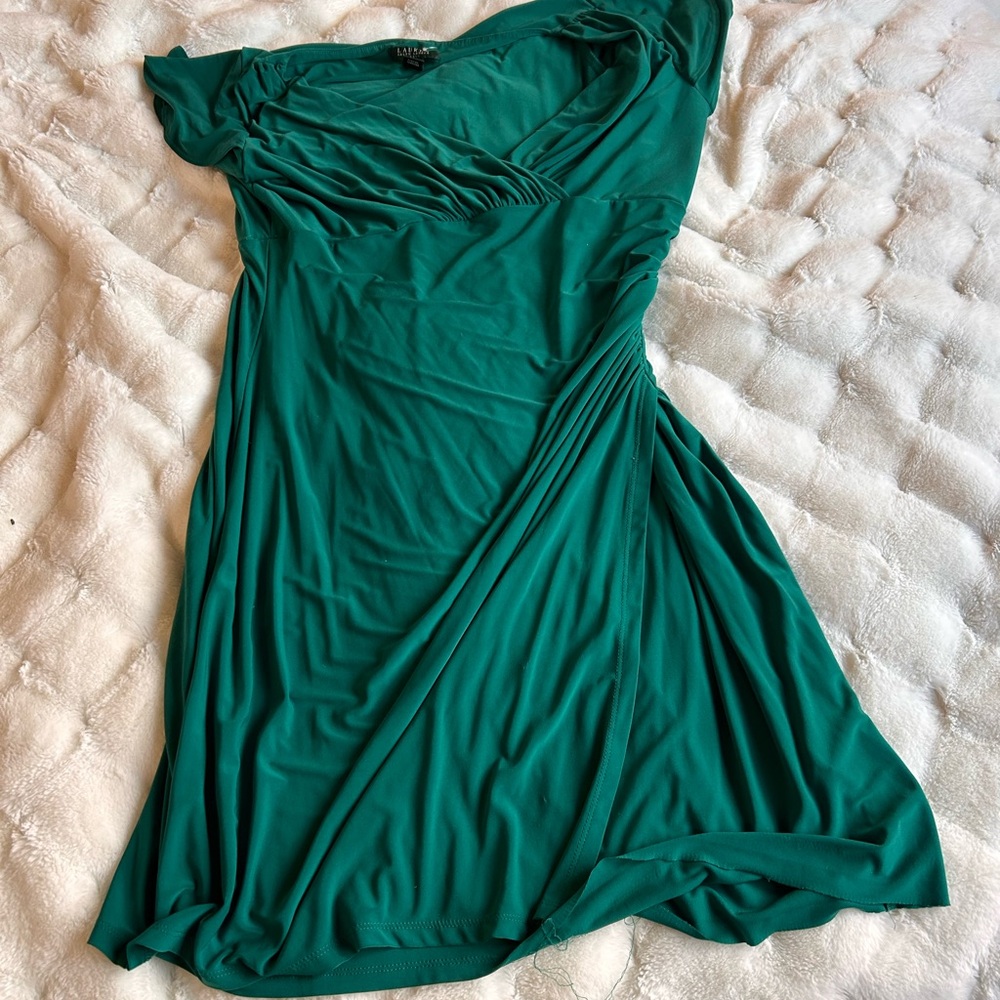 Emerald Green Ralph Lauren dress. Size 14W Hem is  just below the knee.